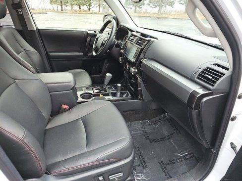 Used 2024 Toyota 4Runner TRD Off-Road Premium image 11