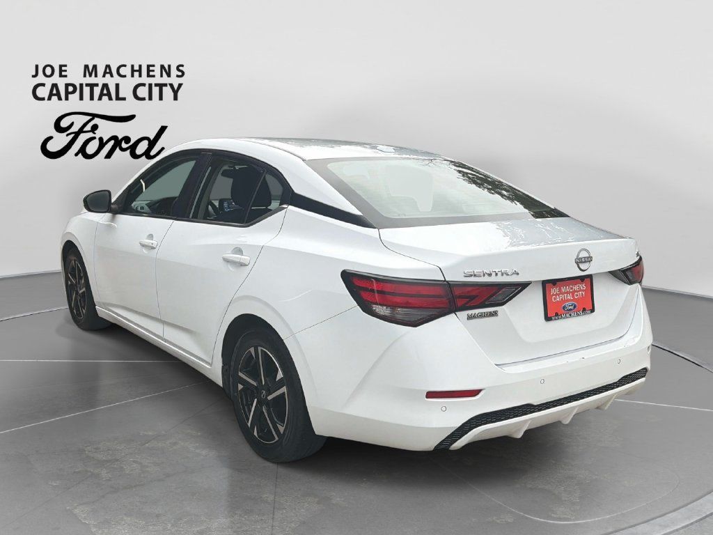 Used 2024 Nissan Sentra SV FWD image 7
