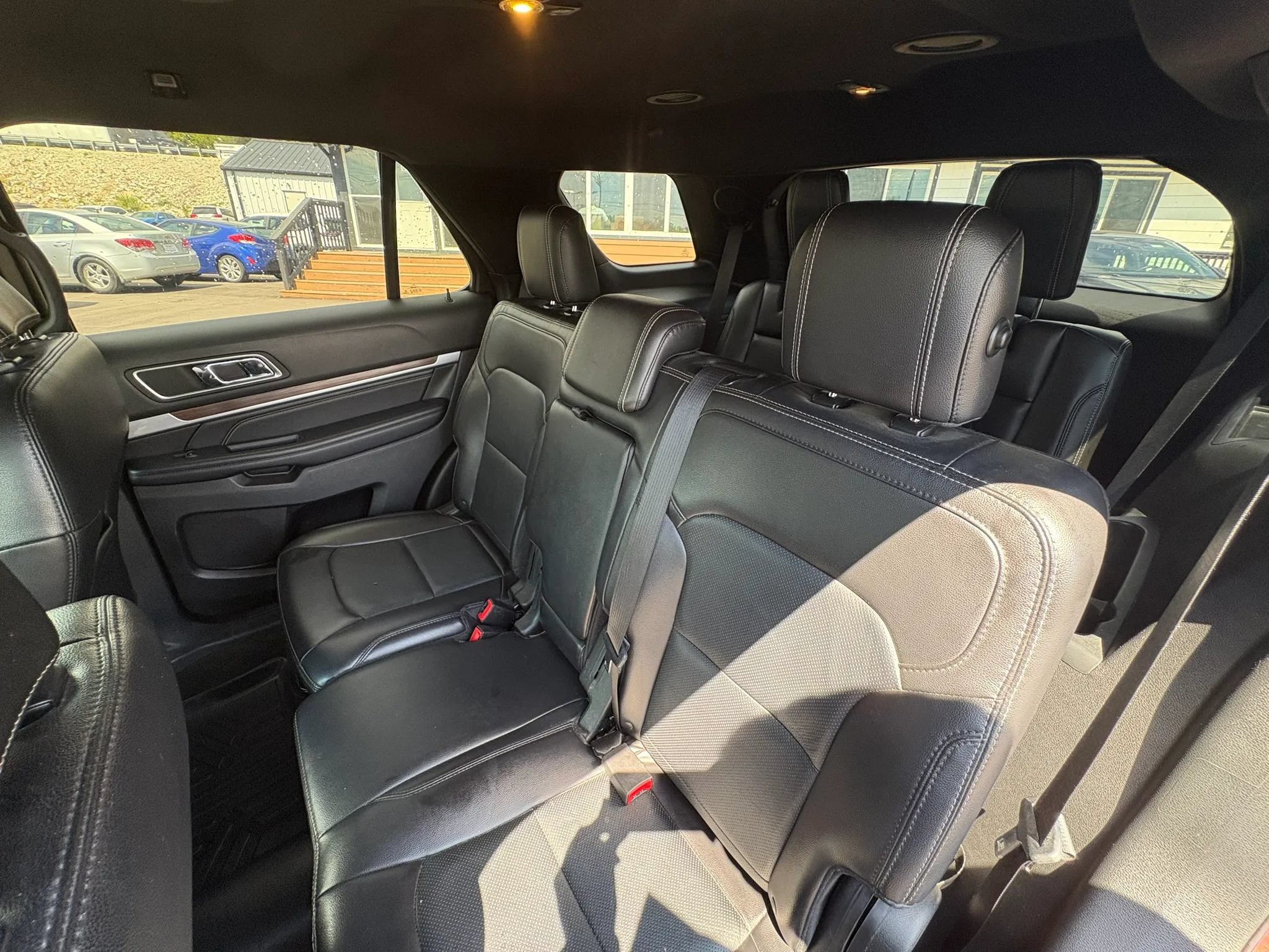 Used 2018 Ford Explorer Limited FWD image 21