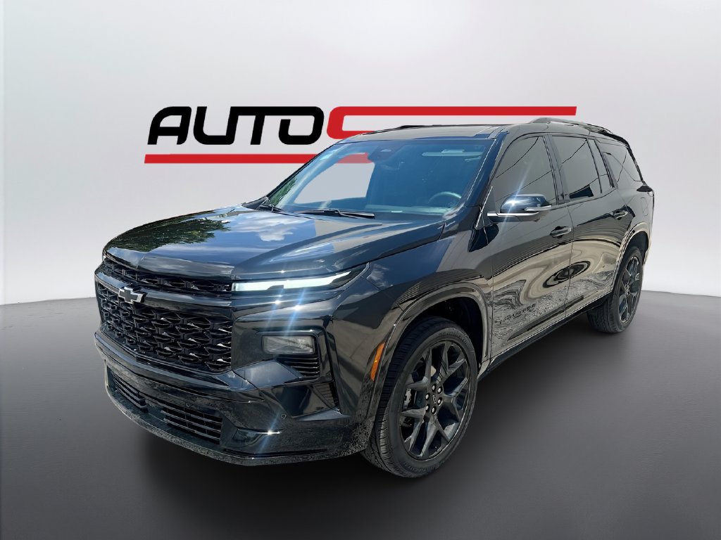 Used 2024 Chevrolet Traverse RS w/ LPO, Floor Liner Package FWD image 3