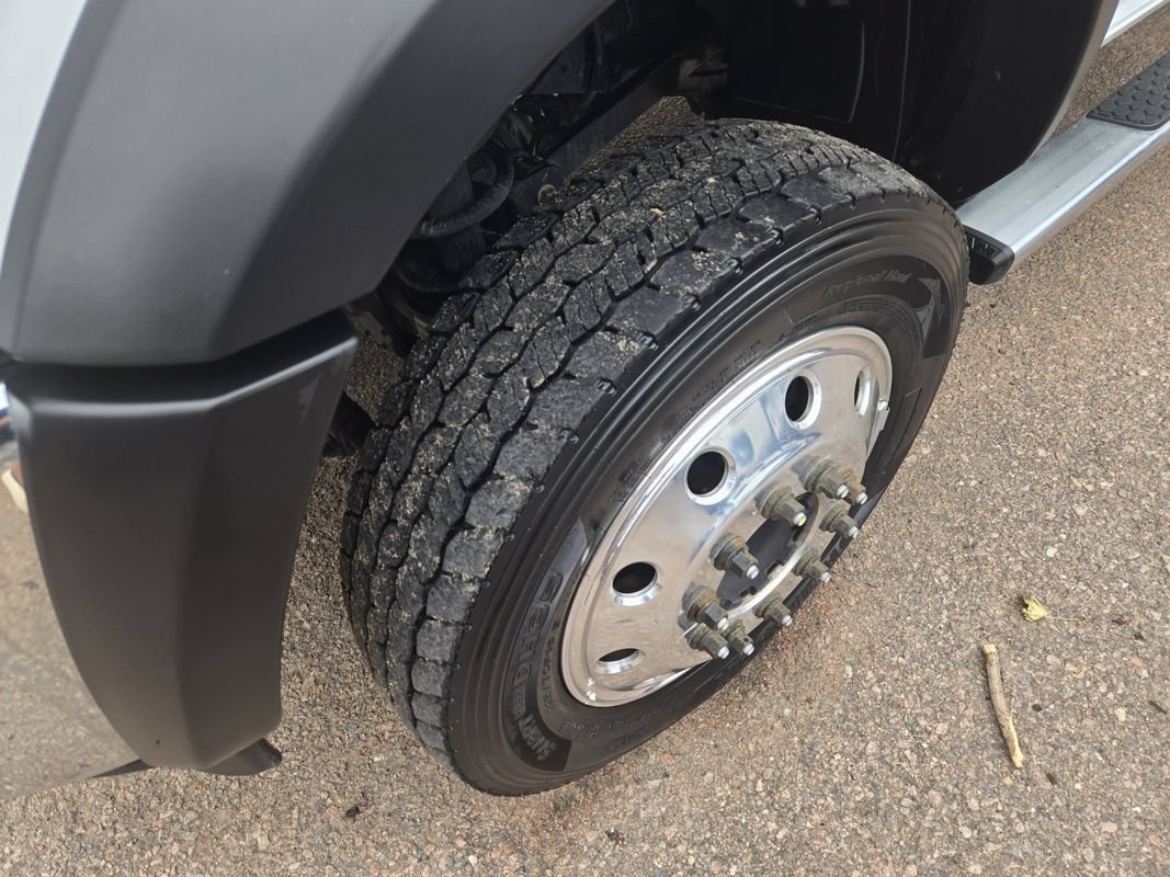 Used 2023 RAM 4500 SLT w/ Quick Order Package 27G SLT AWD/4WD image 5