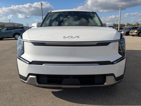 New 2026 Kia EV9 Light image 3