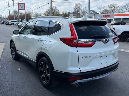 Used 2017 Honda CR-V Touring image 4