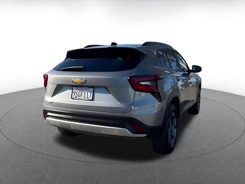 Used 2025 Chevrolet Trax LT image 15