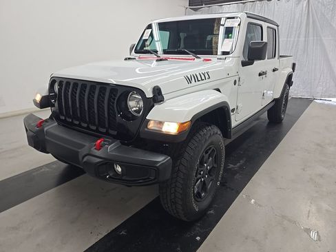 Used 2022 Jeep Gladiator Sport AWD/4WD image 1