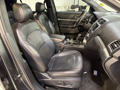 Used 2017 Ford Explorer Sport w/ Equipment Group 401A AWD/4WD image 13