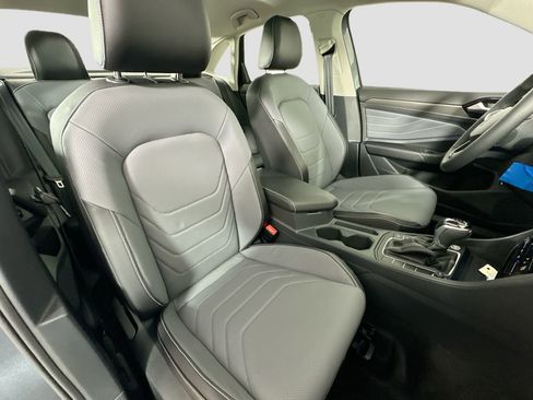 New 2026 Volkswagen Jetta SEL image 28