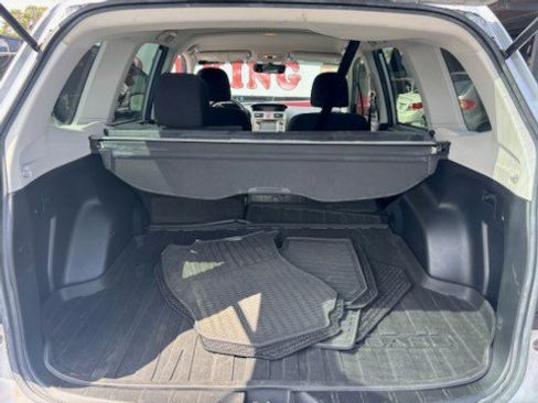 Used 2017 Subaru Forester 2.5i w/ Alloy Wheel Package image 10