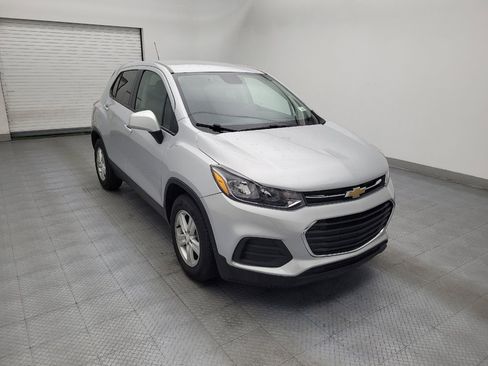 Used 2020 Chevrolet Trax LS w/ Tint and Cruise Package FWD image 13