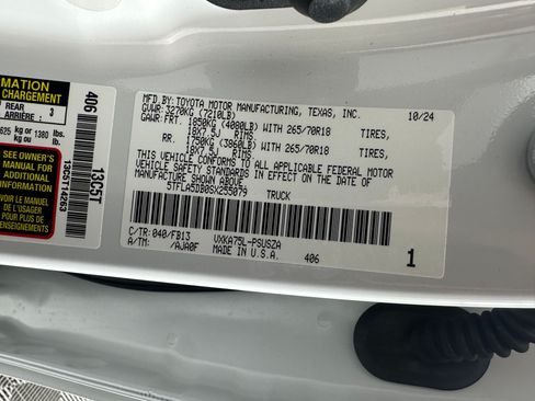 Used 2025 Toyota Tundra SR5 w/ SR5 Convenience Package AWD/4WD image 10