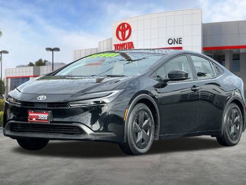 Certified 2024 Toyota Prius LE image 10