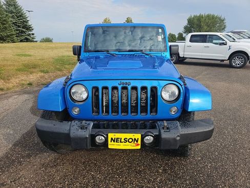 Used 2014 Jeep Wrangler Unlimited Sahara AWD/4WD image 8