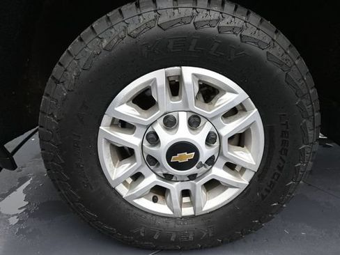 Used 2024 Chevrolet Silverado 2500 LT w/ Safety Package AWD/4WD image 23
