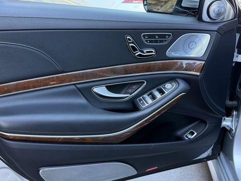 Used 2015 Mercedes-Benz S 550 Sedan image 19