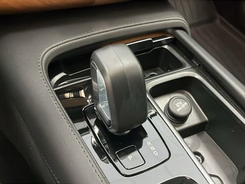 Certified 2023 Volvo XC90 B6 Plus image 15