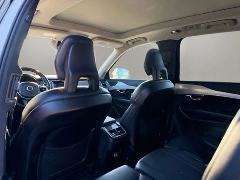 Used 2018 Volvo XC90 T5 Momentum w/ Convenience Package image 15