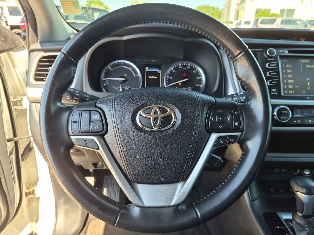 Used 2017 Toyota Highlander Limited AWD/4WD image 14