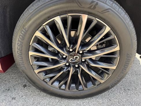 Certified 2025 INFINITI QX80 Autograph w/ Premium Cargo Package image 7