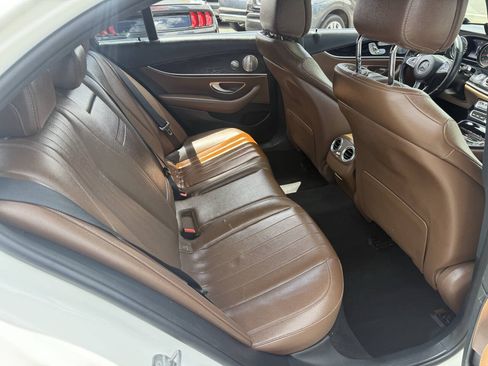 Used 2017 Mercedes-Benz E 300 image 19