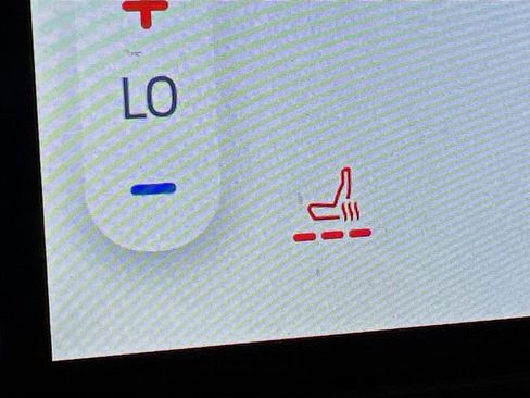 Used 2024 Ford Edge SEL image 20