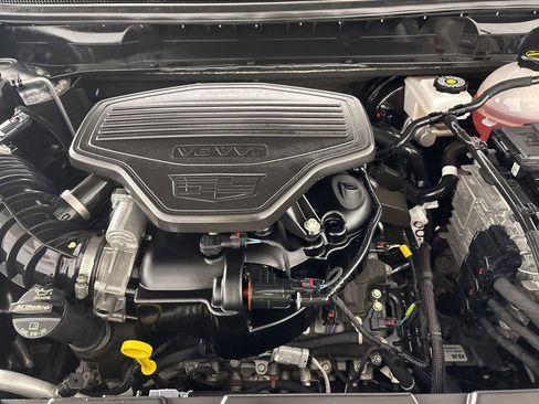 Used 2025 Cadillac XT5 Premium Luxury image 32