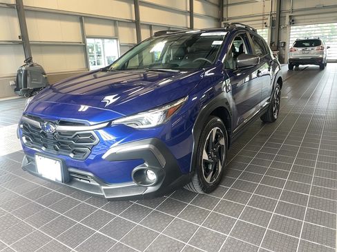 Used 2024 Subaru Crosstrek 2.5i Limited AWD/4WD image 3