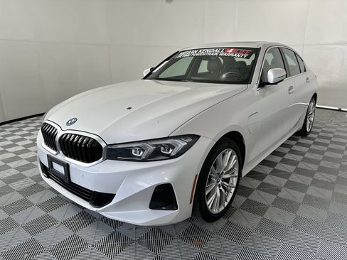 Used 2024 BMW 330e RWD image 4