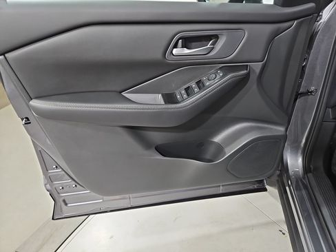 New 2026 Nissan Rogue SV AWD/4WD image 10
