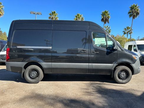 New 2025 Mercedes-Benz Sprinter 2500 image 2