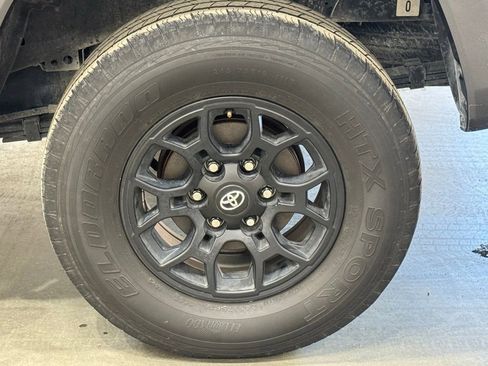 Used 2021 Toyota Tacoma TRD Sport image 41