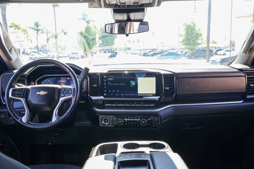 Used 2022 Chevrolet Silverado 1500 LT RWD image 22