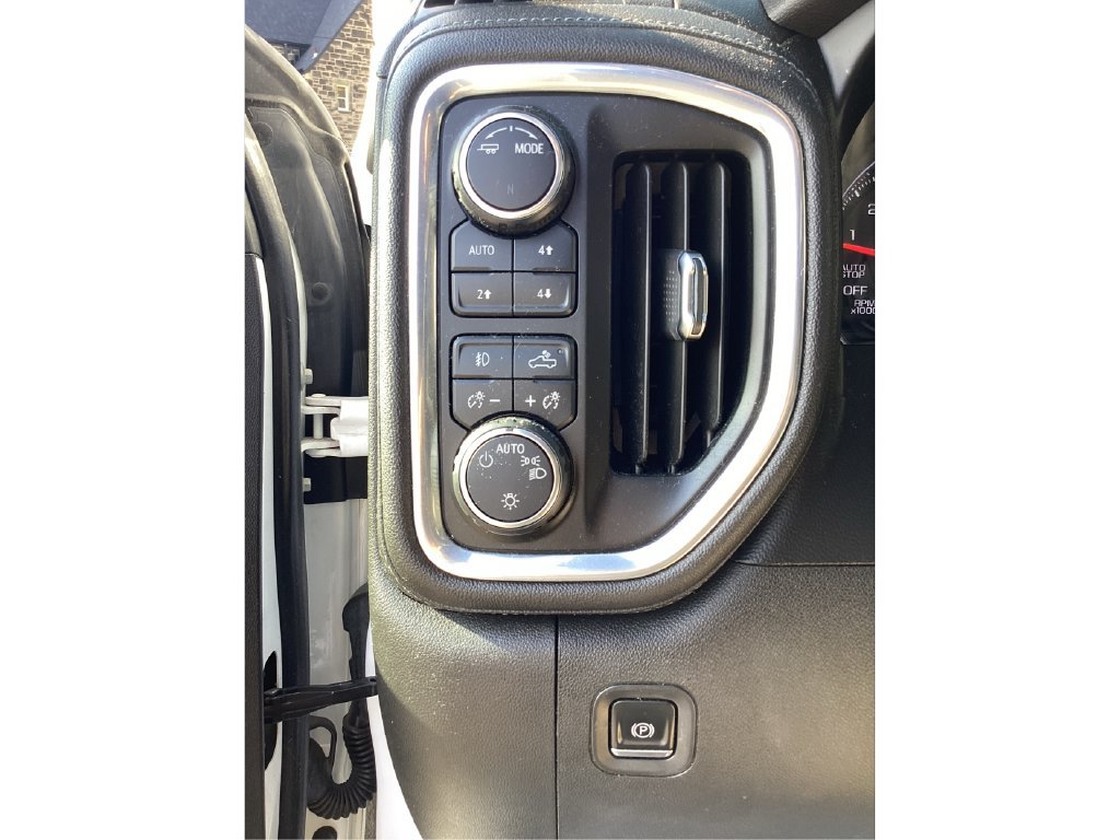 Used 2021 Chevrolet Silverado 1500 RST AWD/4WD image 35