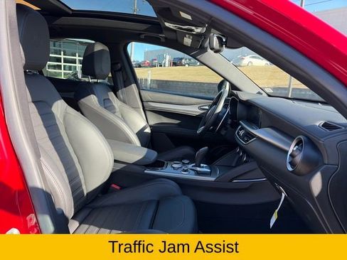 Used 2024 Alfa Romeo Stelvio Veloce image 35