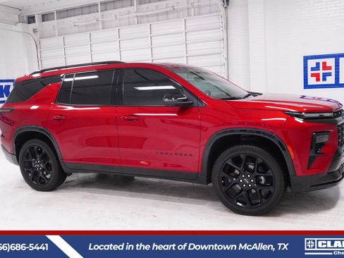 Used 2024 Chevrolet Traverse RS w/ LPO, Floor Liner Package FWD image 4