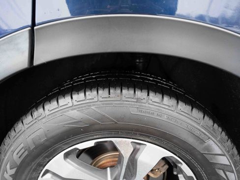 Used 2017 Honda CR-V LX image 29