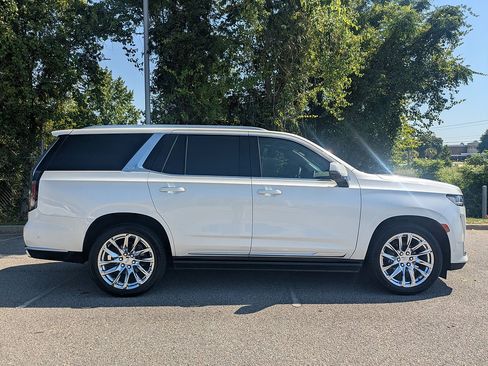 Used 2021 Cadillac Escalade Premium Luxury Platinum AWD/4WD image 2