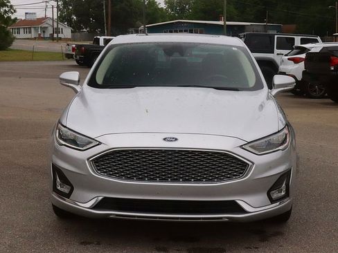 Used 2019 Ford Fusion Titanium AWD/4WD image 2