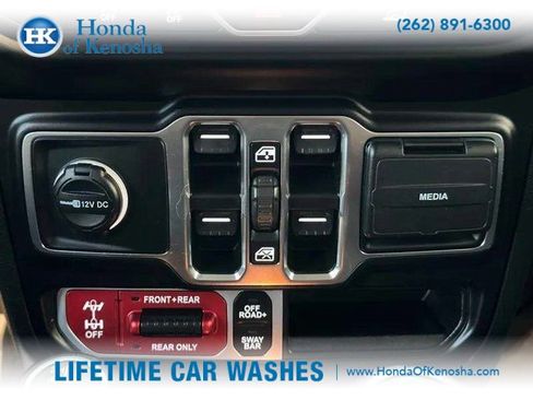 Used 2023 Jeep Gladiator Rubicon w/ Cold Weather Group image 23