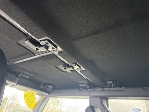 Used 2023 Ford Bronco Wildtrak image 17