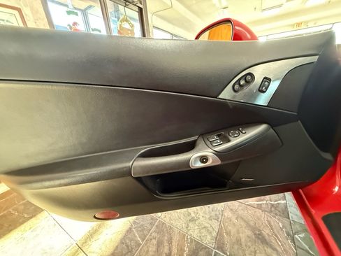 Used 2006 Chevrolet Corvette Coupe w/ Preferred Equipment Group image 17