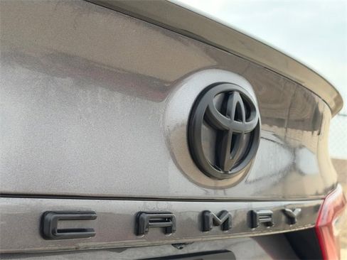Used 2024 Toyota Camry SE image 9