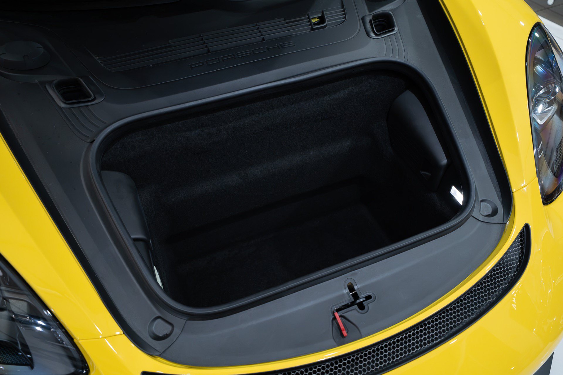 Used 2024 Porsche 718 Cayman GT4 RS RWD image 46