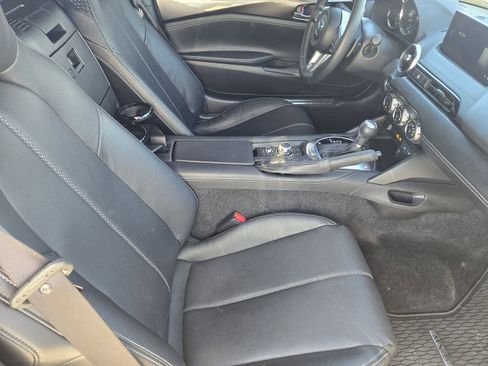 Used 2024 MAZDA MX-5 Miata Grand Touring w/ Weather Package image 17