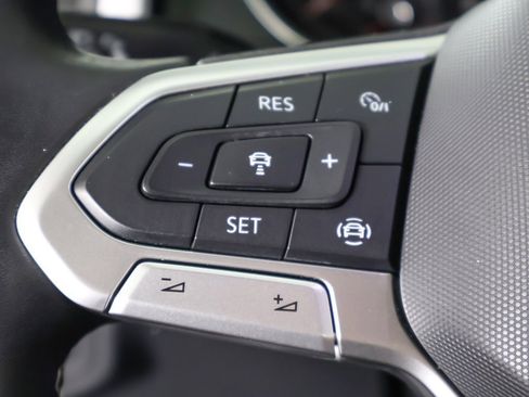 Used 2021 Volkswagen Atlas SE image 44