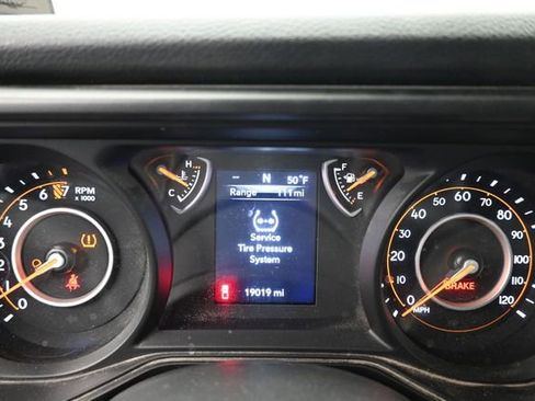 Used 2024 Jeep Gladiator Sport AWD/4WD image 14