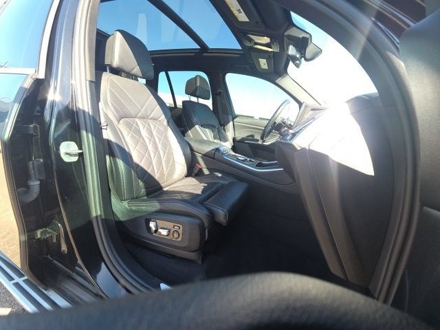 Used 2024 BMW X5 sDrive40i w/ Premium Package RWD image 13