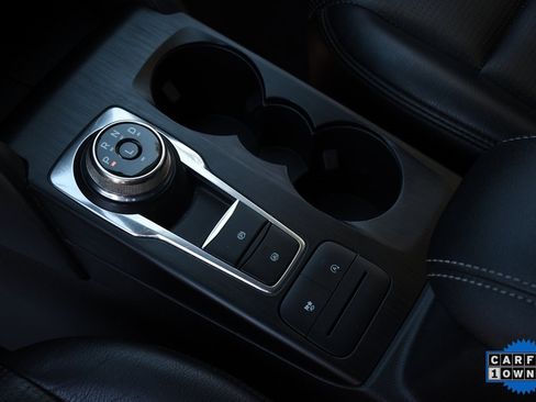 Used 2022 Ford Escape SE w/ Cold Weather Package image 19