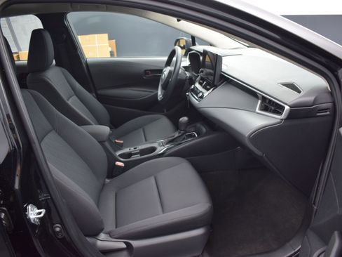 Used 2023 Toyota Corolla LE image 10