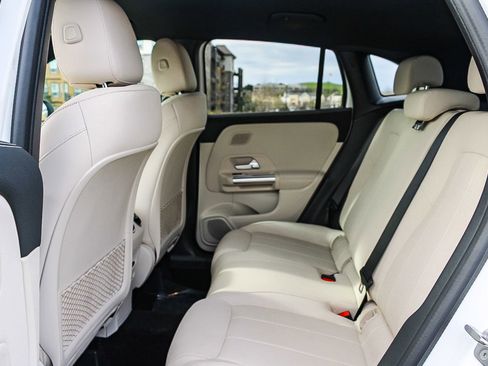 Certified 2025 Mercedes-Benz GLA 250 image 18