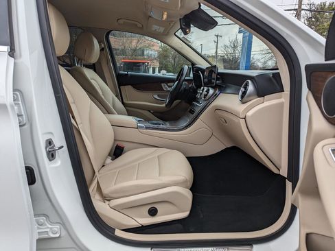 Used 2022 Mercedes-Benz GLC 300 4MATIC image 34